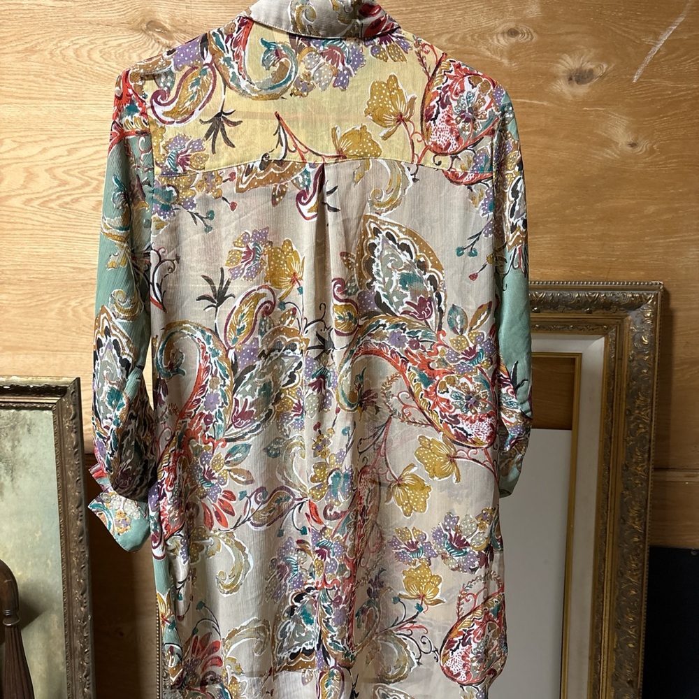 Figueroa & Flower Floral Paisley Multicolor Women's button up Blouse - Picture 5 of 5